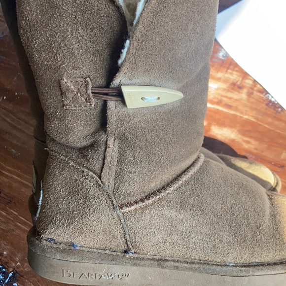 EUC BearPaw Victorian Suede Boots - Picture 9 of 16